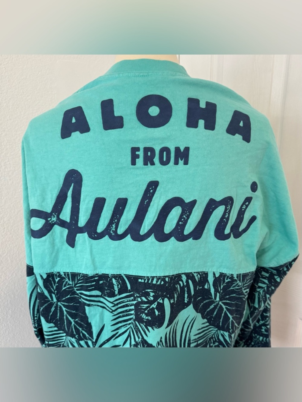 Disney Spirit Jersey Aloha Aulani Hawaiian Resort Long Sleeve Top Tropical Small